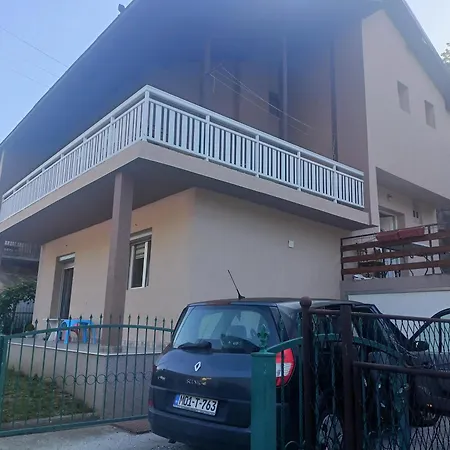 Sumatra * Srebrenica