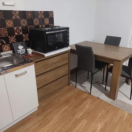 Sumatra Apartment Srebrenica