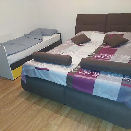 Sumatra Apartment Srebrenica