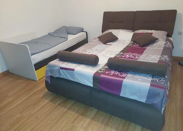 Sumatra Apartment Srebrenica